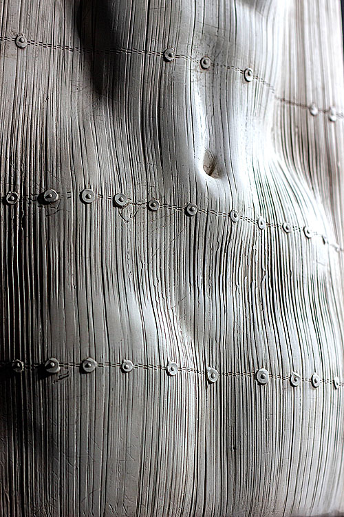 Керамический рельеф "Античный торс №1", белая глина, соли, автор Елена Сластникова, 2020 год