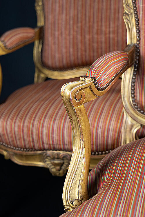 Кресла парные "Страйп", резьба по дереву, золочение, шелк, Франция, вторая половина XIX  века