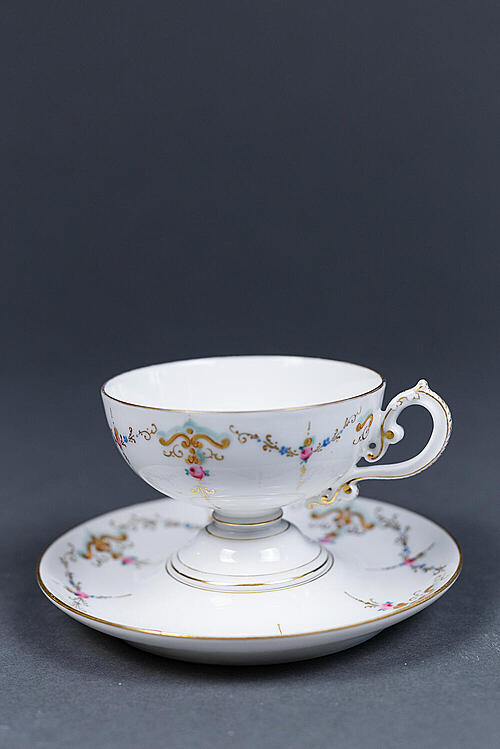 Чайная пара "Анси", фарфор, роспись, Франция, конец XIX века