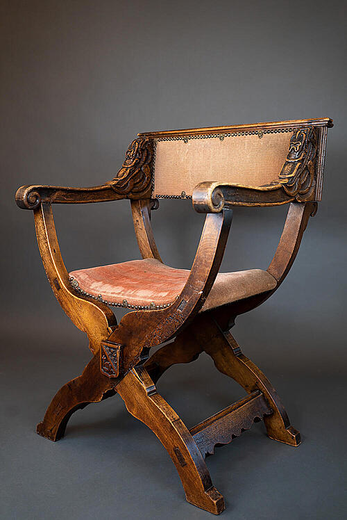 Кресло курульное "Бальтазар", Барокко, резьба по дереву, Франция, конец XVII века