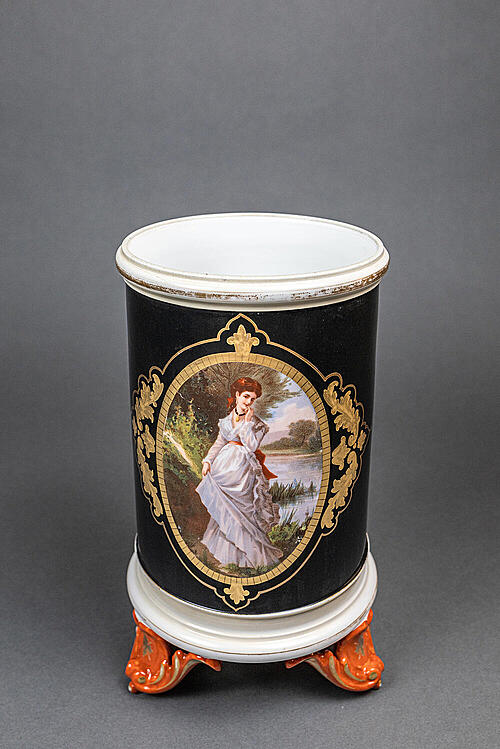 Ваза "Синьора", фарфор, роспись, деколь, Франция, конец XIX века