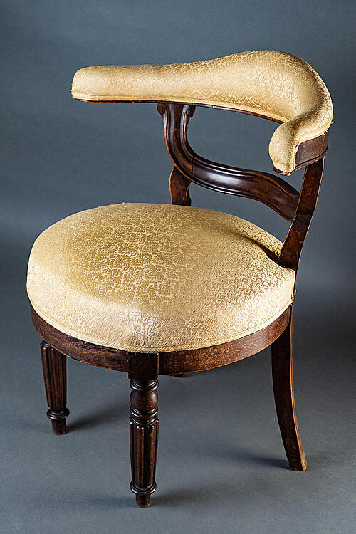 Кресло "Клавдий", дерево, текстиль, Франция, конец XIX века