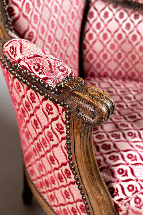 Кресла каминные "Розэ", орех, резьба, текстиль, Франция, конец XIX века