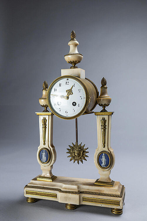 Часы "Афина", мрамор, фарфор WEDGWOOD, бронза, Франция, вторая половина XIX века
