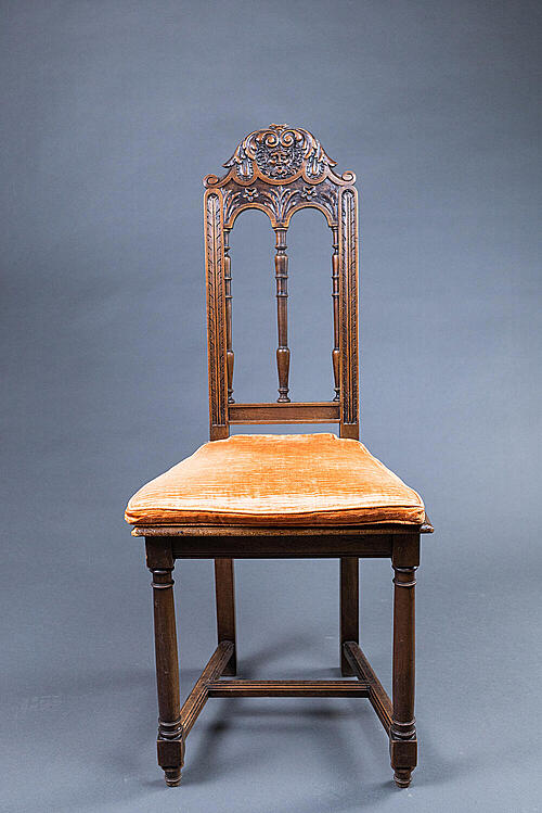 Комплект стульев "Маскарон", резьба, неоренессанс, Франция, вторая половина XIX века