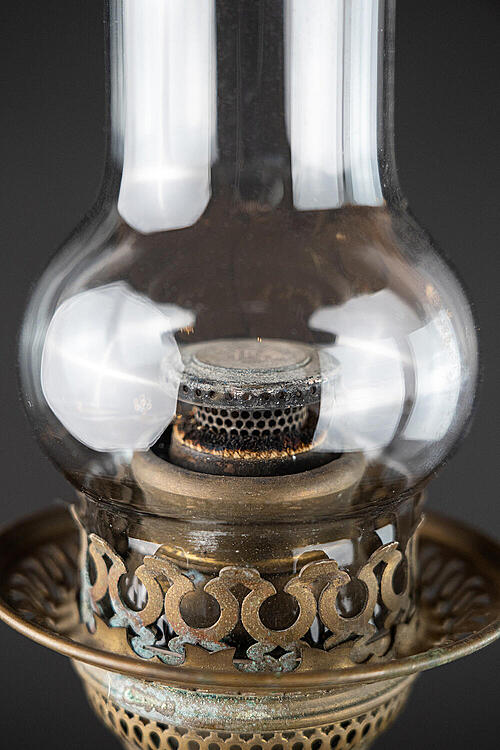 Лампа керосиновая "Эльза", керамика, хрусталь, латунь, Франция, первая половина XX века