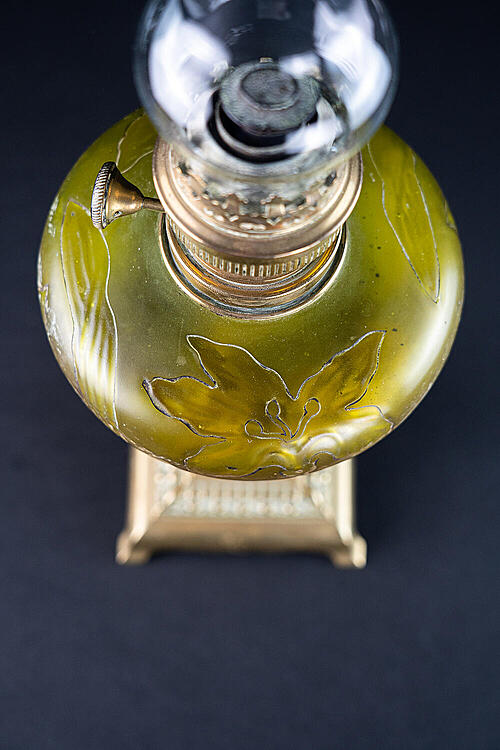 Лампа керосиновая "Эмеральд", цветное стекло,  бронза, Германия, начало XX века
