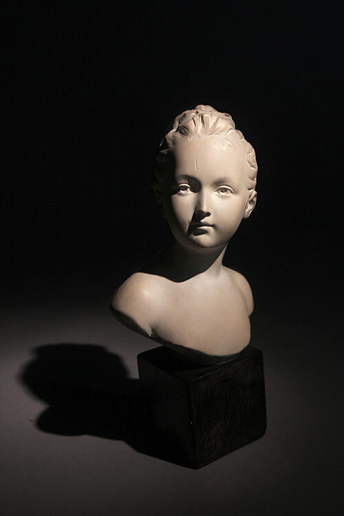 Бюст "Луиза", гипс, по модели скульптора Жана- Антуана Удона, Франция, 1940-е гг.