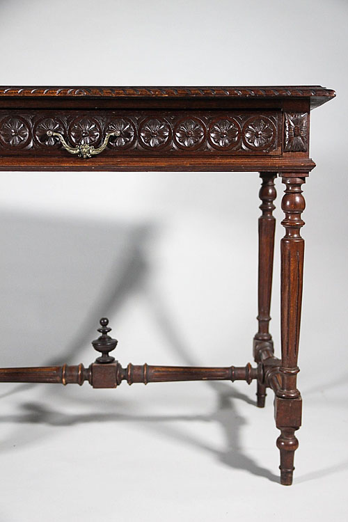 Стол-бюро "Шамбор", резной, Франция, рубеж XIX-XX вв.