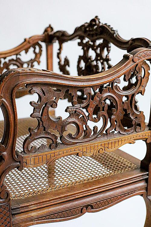 Кресло "Сен-Жермен", резьба по дереву, ротанг, рококо, Франция, вторая половина XIX века