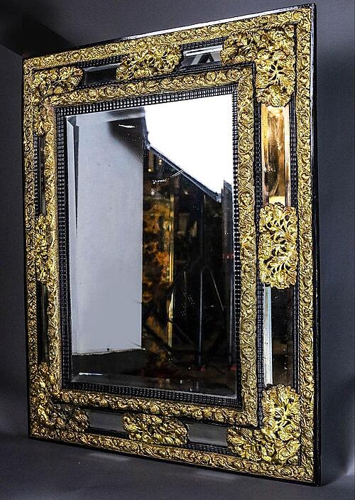 Зеркало старинное "Барокко", дерево, латунная чеканка, Франция, Наполеон III, вторая половина XIX вв