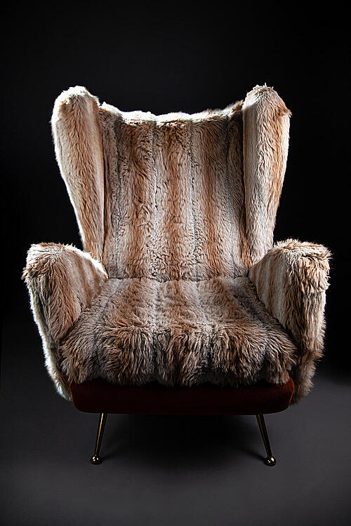Кресло "Gilbert", искусственный мех, текстиль, дерево, латунь, Италия, 1960е.