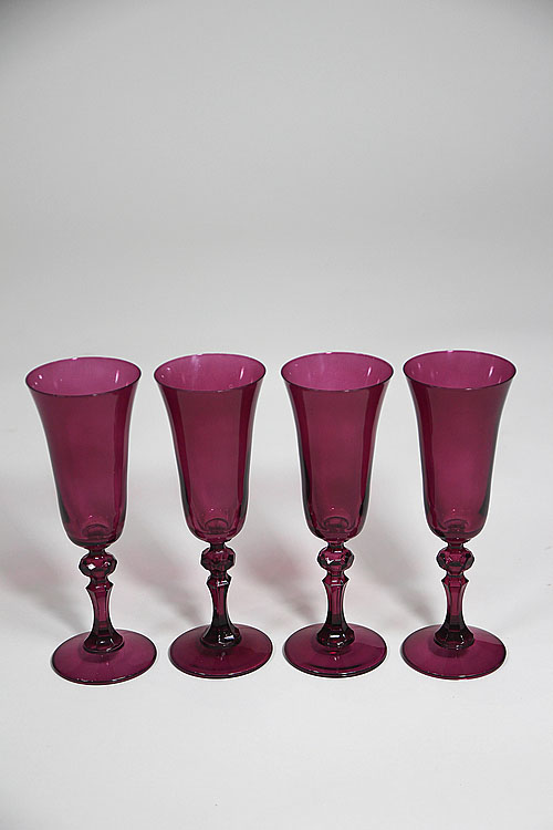 Набор из четырех бокалов "Тюльпан", цветное стекло, Франция, первая половина XX века.