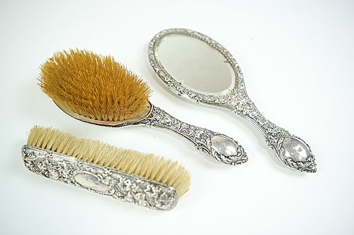 Дамский набор "Фестан": зеркало, щетка и расческа для волос, серебро, Франция, конец XIX века