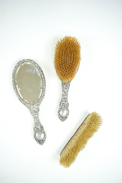 Дамский набор "Фестан": зеркало, щетка и расческа для волос, серебро, Франция, конец XIX века