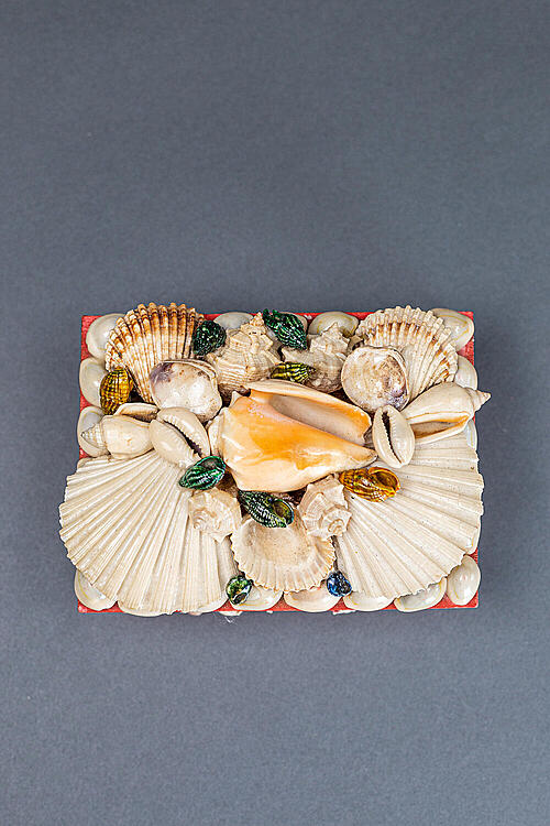 Шкатулка для украшений "Перла №2", дерево, морские раковины, кожа, Франция, середина XX века