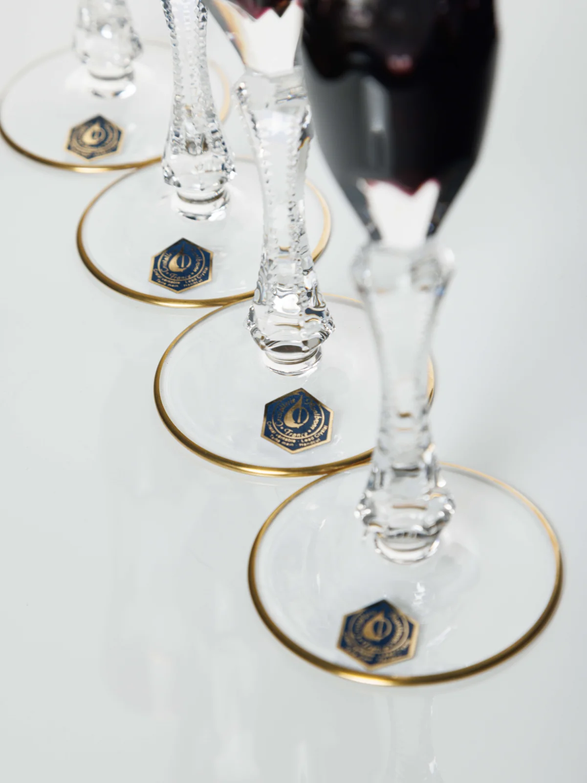Набор фужеров (4 шт.) Flûtes à champagne rubis et or