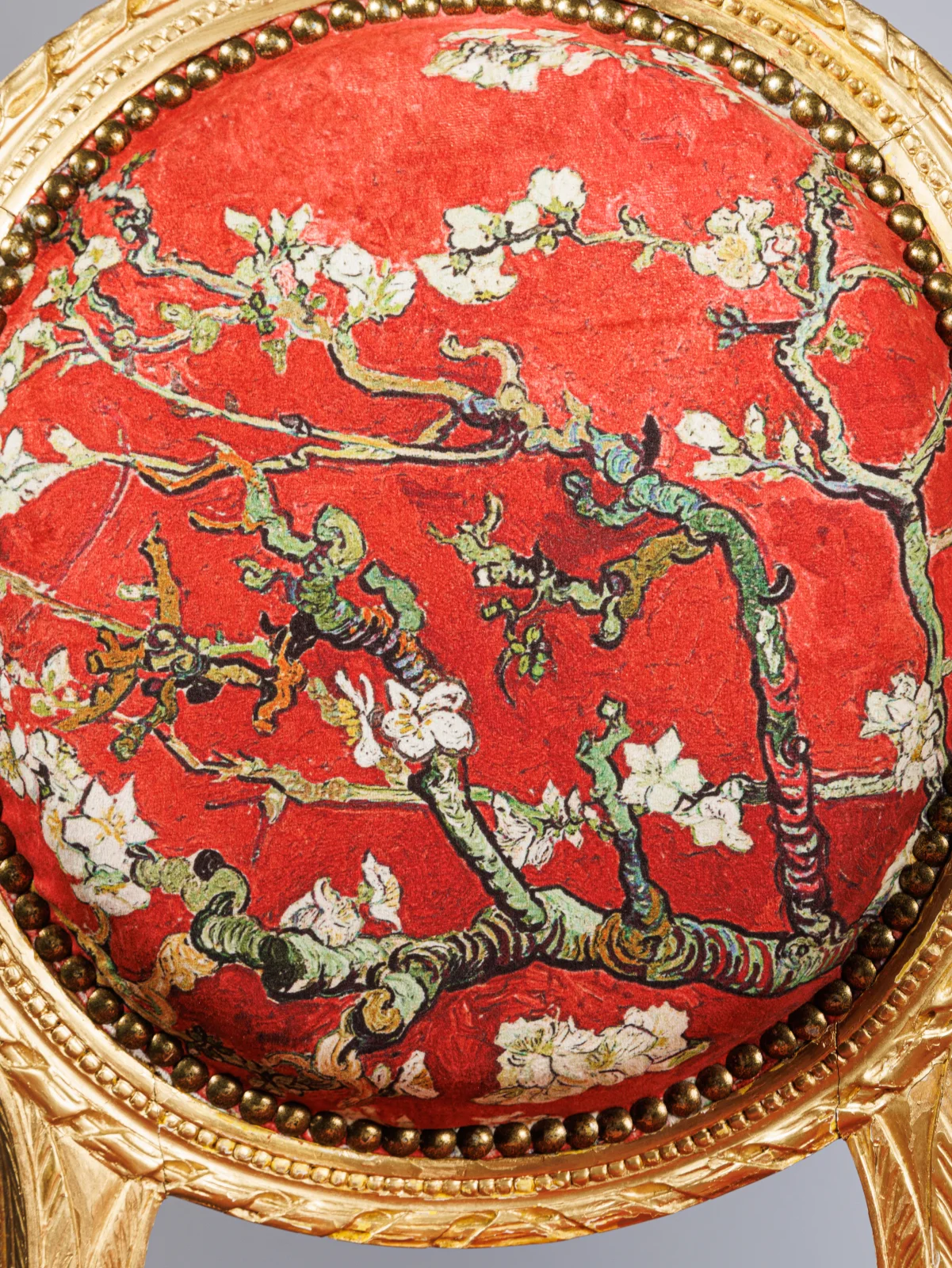 Пара стульев “Des Fleures” в стиле Людовика XVI