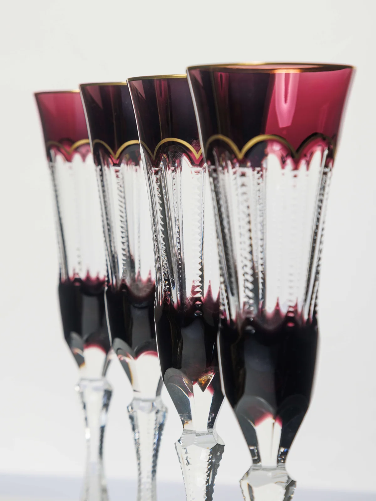 Набор фужеров (4 шт.) Flûtes à champagne rubis et or