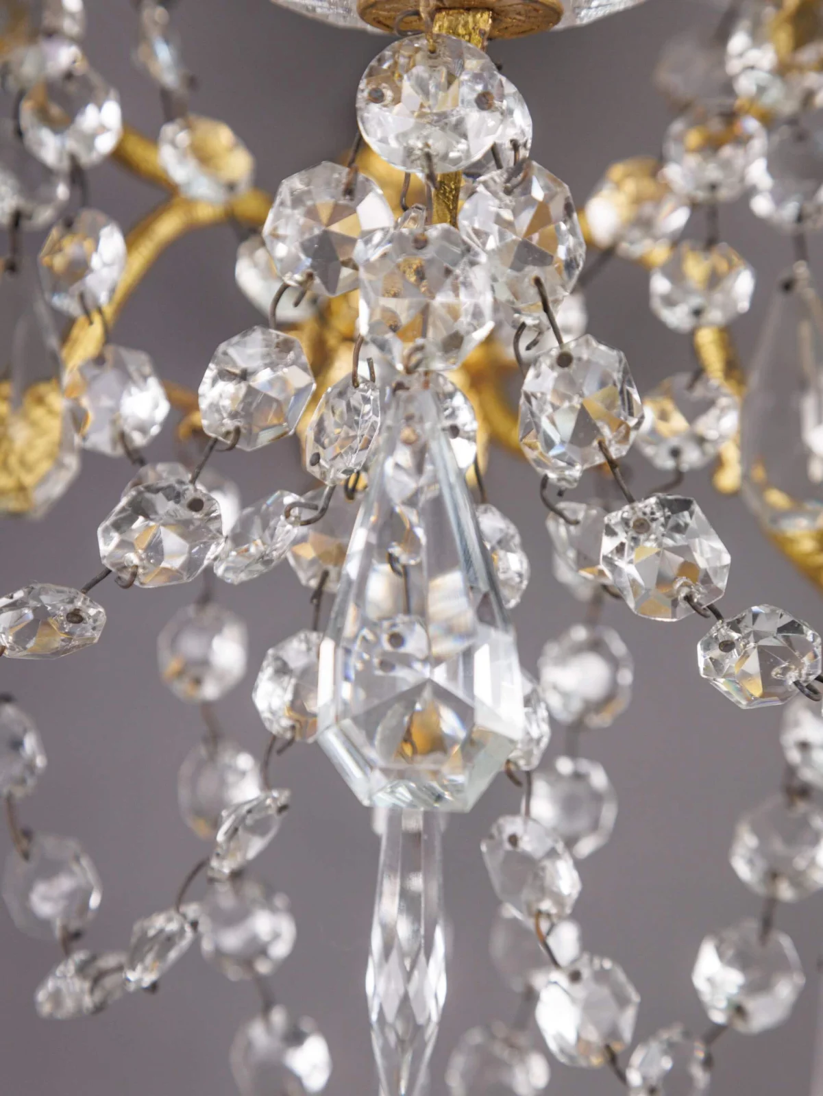 Парные хрустальные бра Baccarat “Lux Doré”