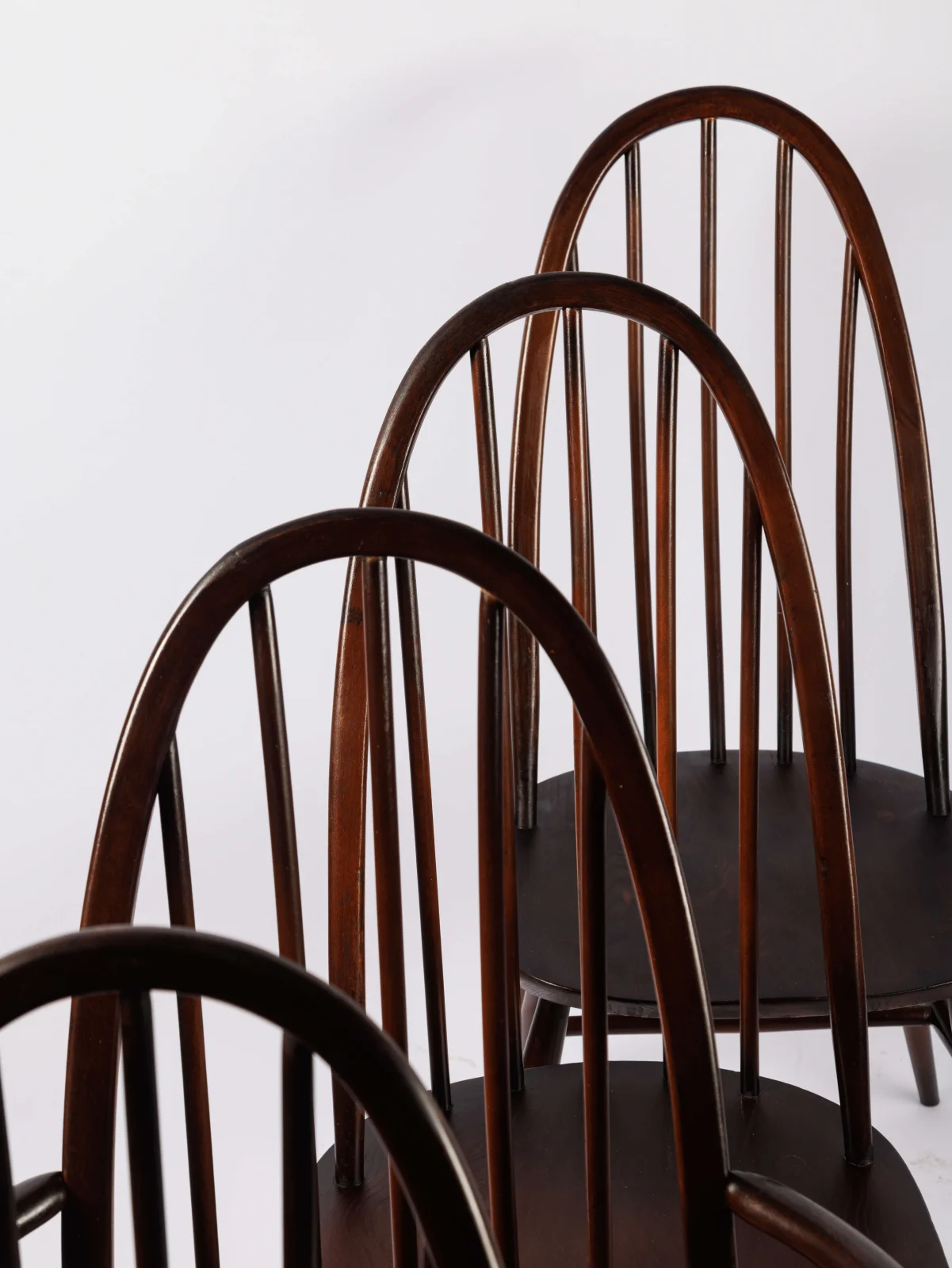 Набор из шести стульев “Chaises Windsor”