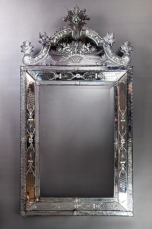 Зеркало венецианское "Adelio", муранское стекло, серебрение, Венеция, Италия, конец XIX века.